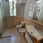 Appartement Center Of Enes's Tirana