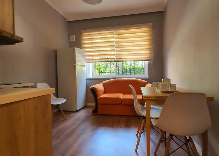 Center Of Enes's Lägenhet Tirana